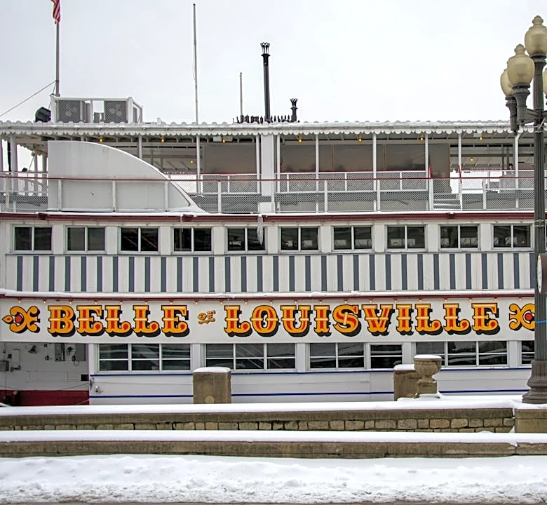 Partly Cloudy Skies and Heat Advisory in Louisville, KY