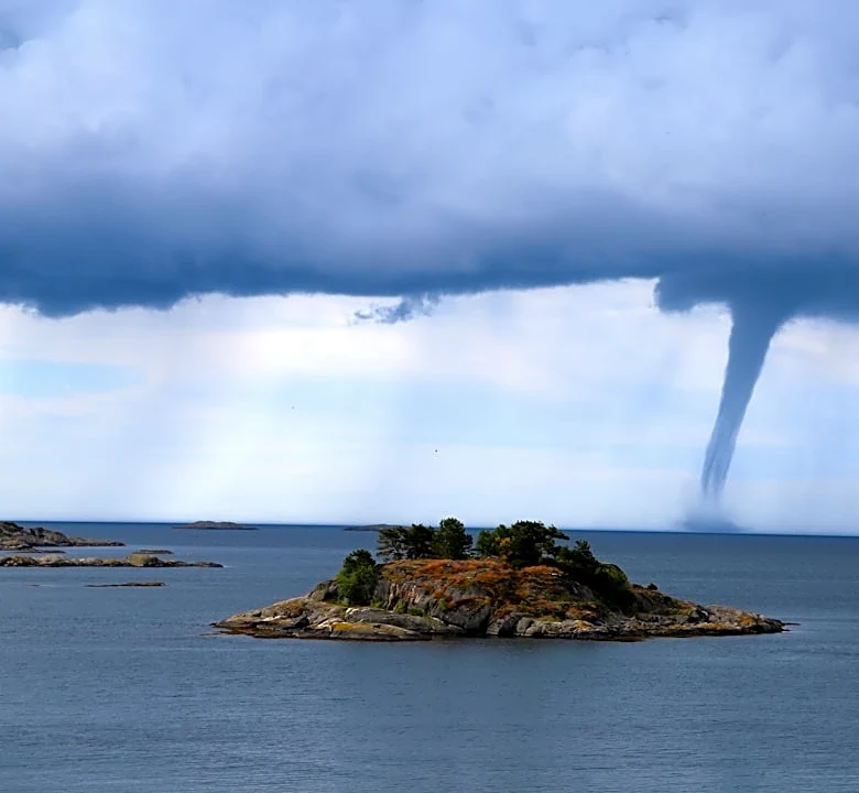 Waterspout forms off Hilton Head Island coast