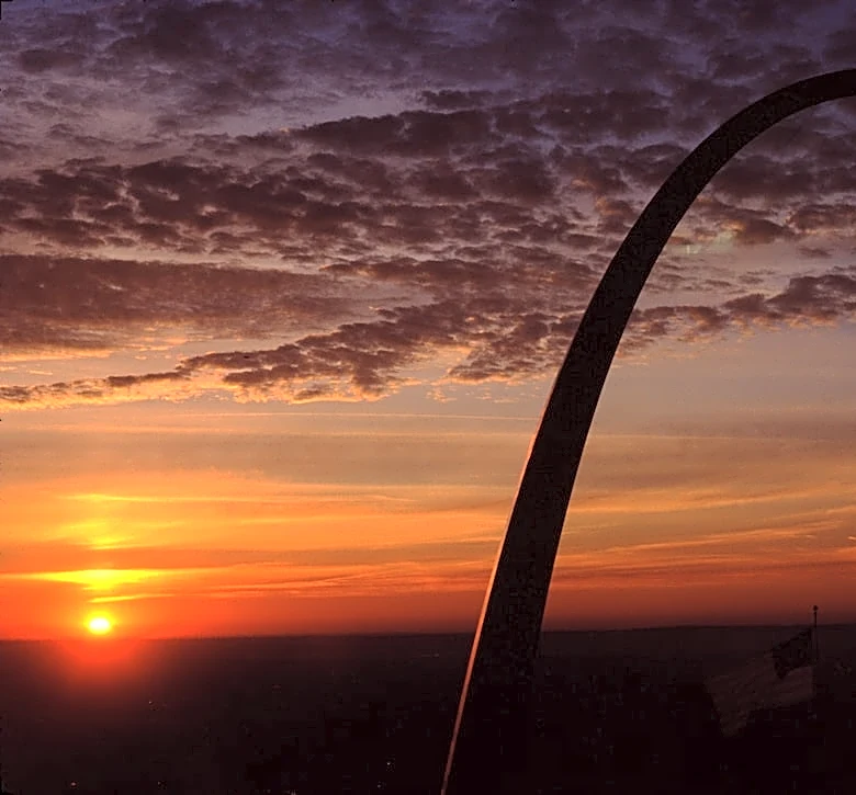 September Sunrise & Sunset Times in St. Louis