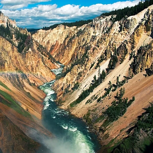 Magnitude 4.2 Earthquake Strikes Near Yellowstone Volcano