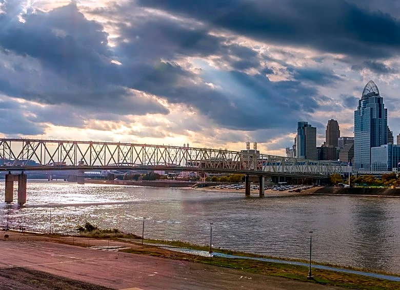 Ohio River Historical Flood Data Highlights Risks