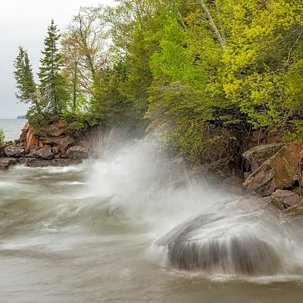 Beach Hazards Issued for All Great Lakes Amid Strong Winds