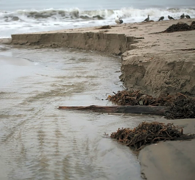 Nor’easter Threatens East Coast With Flooding, Erosion