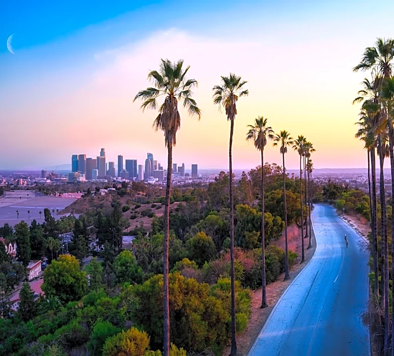 Los Angeles Overnight Lows Expected Near 68–70°F