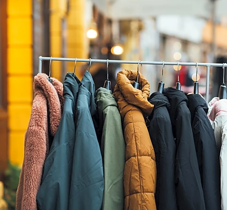 How to Choose the Best Cold Weather Jacket for Winter