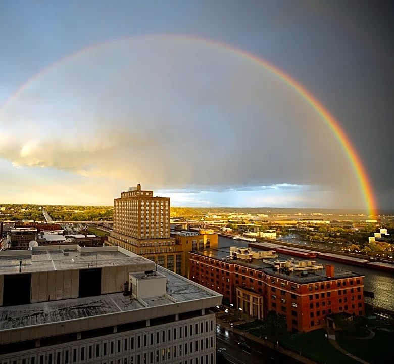 Minnesota Sees Patchy Sunshine Before Weekend Rain