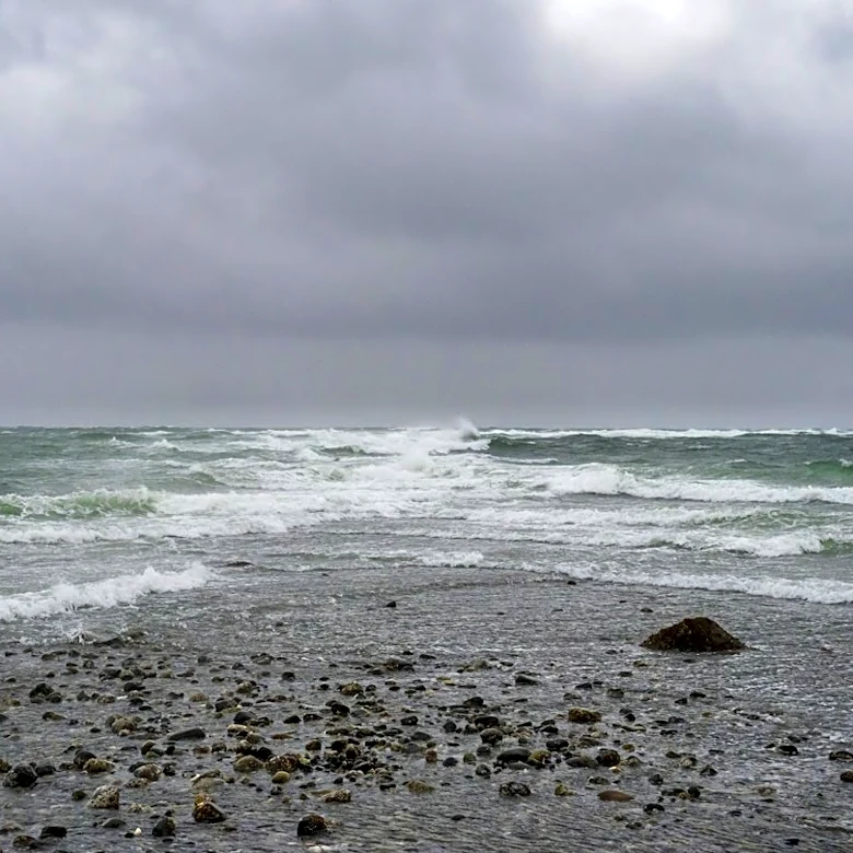 Hurricane Polo Intensifies to Category 5 in Pacific