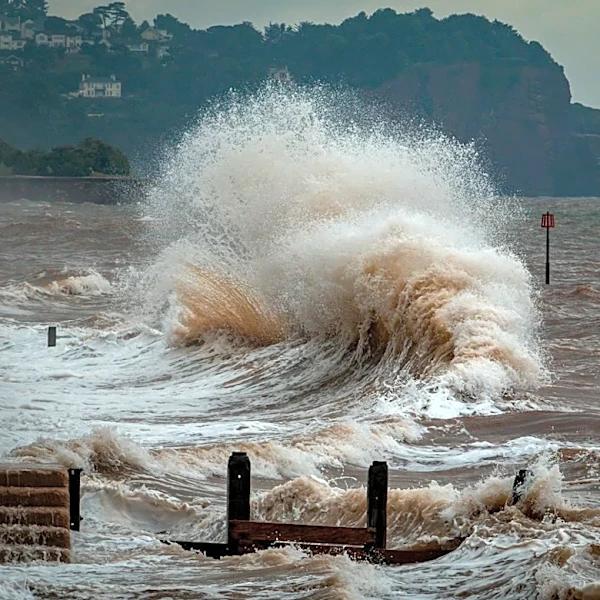 Nor'easter Brings Flooding, Winds to NYC Region