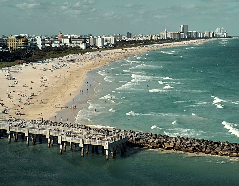 Hot and Humid Day in South Florida, No Rain Expected