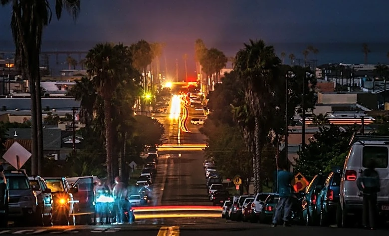 San Diego Firefighters Battle Fires Amid Extreme Heat