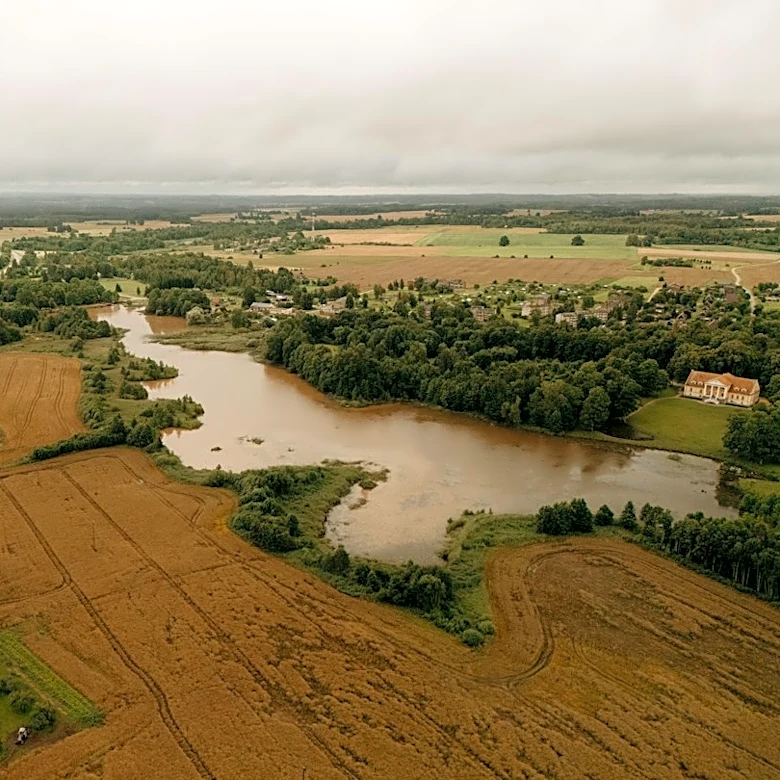 How Heavy Rain Impacts Fall Harvests in the Corn Belt