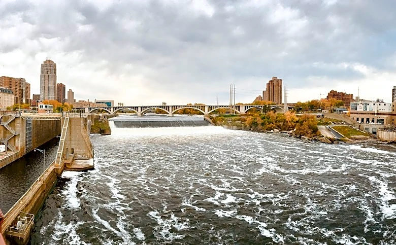 Summerlike Heat Hits Twin Cities Before Fall Returns