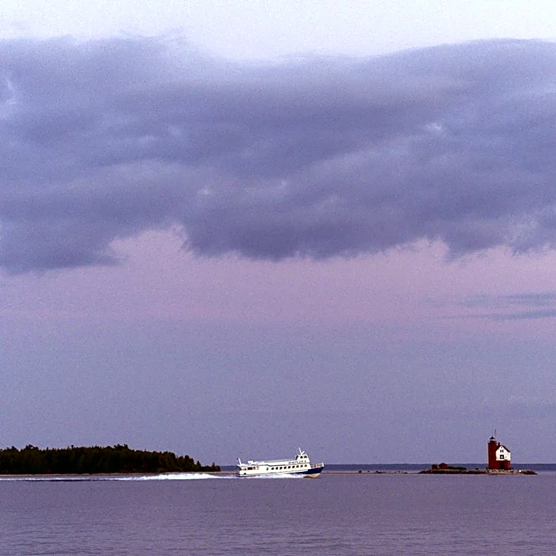 Small Craft Advisory Issued for Mackinac Straits