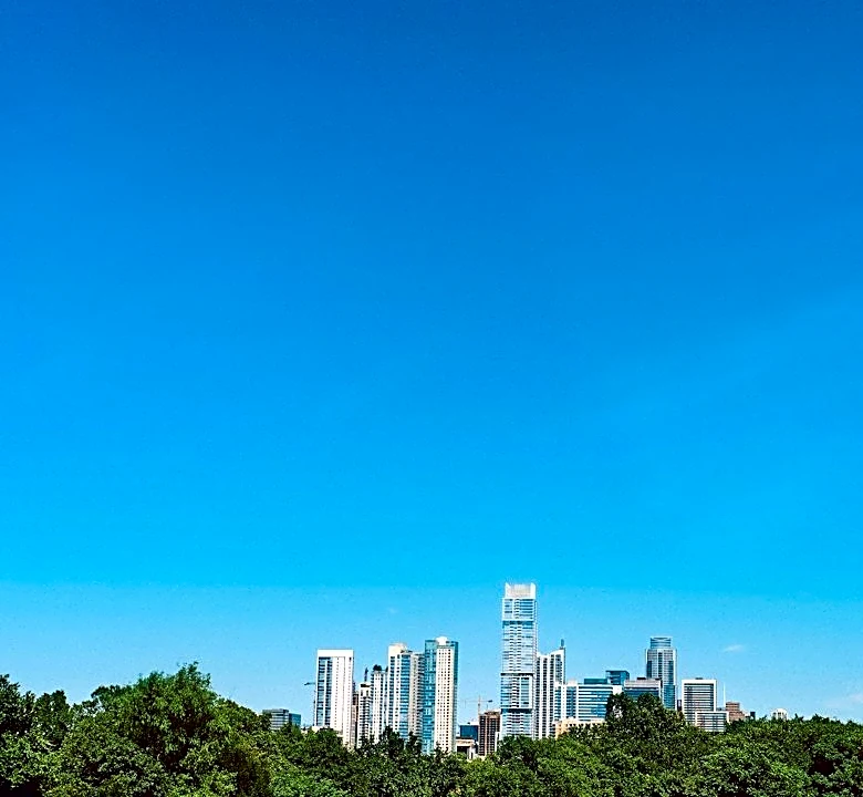 Austin Faces Prolonged October Heat, Relief Possible by Weekend