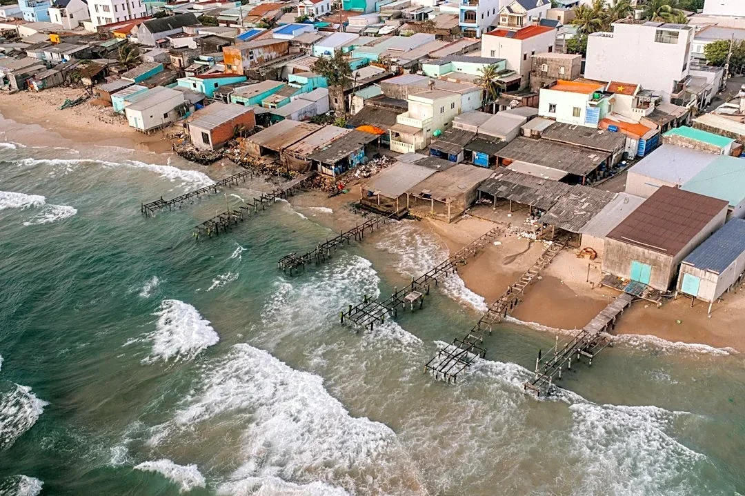 NOAA Grant Cuts Threaten U.S. Climate Resilience
