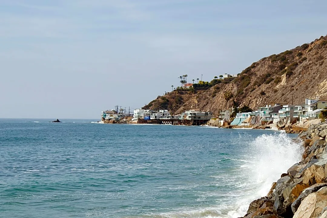 Malibu Mansions Threatened by El Niño Coastal Erosion