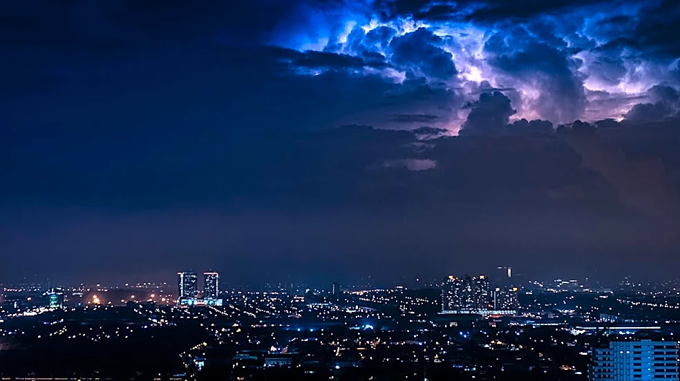 Severe Weather Risk: Damaging Winds and Evening Storms Expected in Tri-State Area