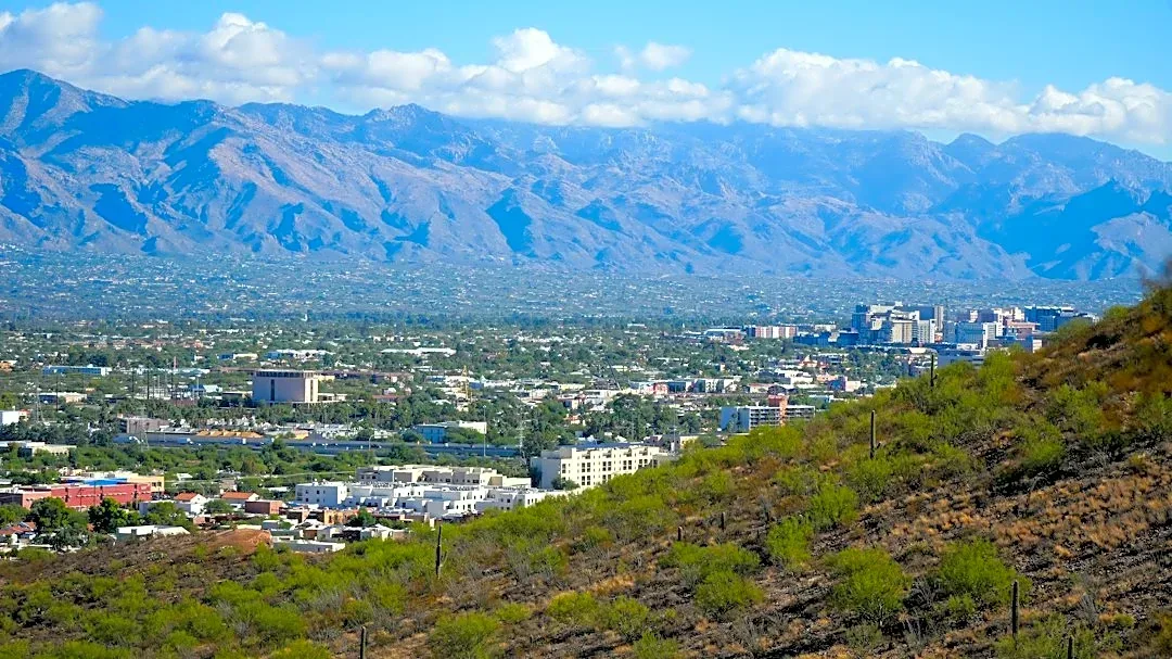 Tucson Faces 94°F Heat Amid Clear Skies and Low Humidity