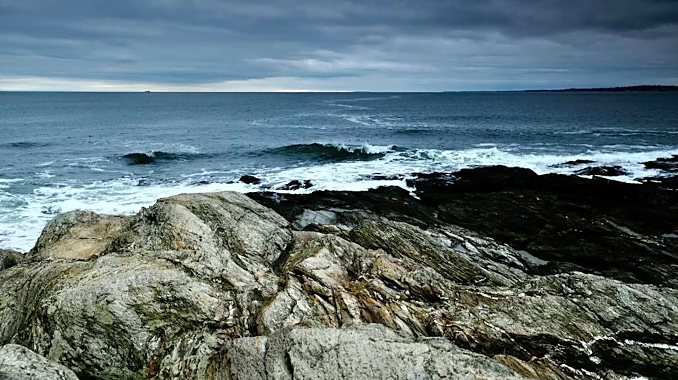 Freeze Warning and Offshore Storm for Southern New England