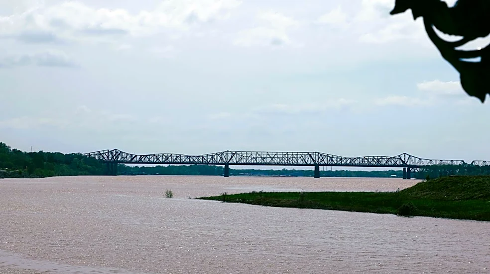 Dry, Sunny Week Ahead for Memphis Amid Worsening Drought