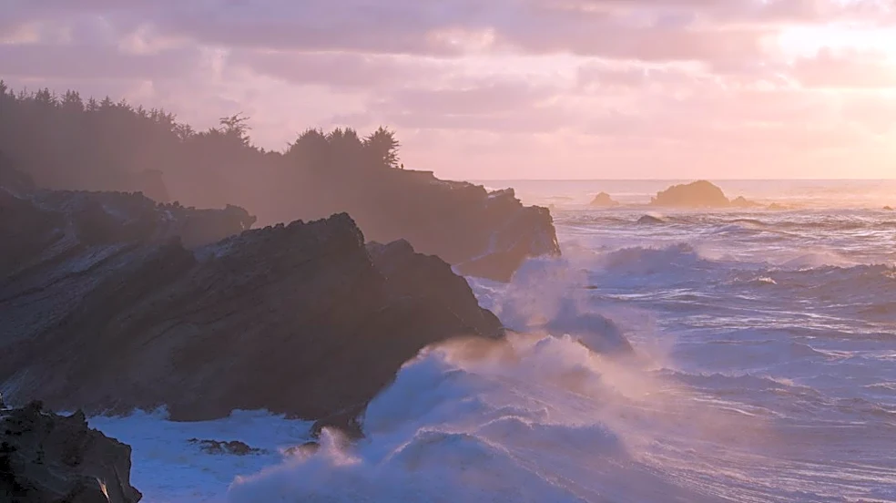 El Niño Raises Pacific Sea Levels, Threatens Coastal Flooding