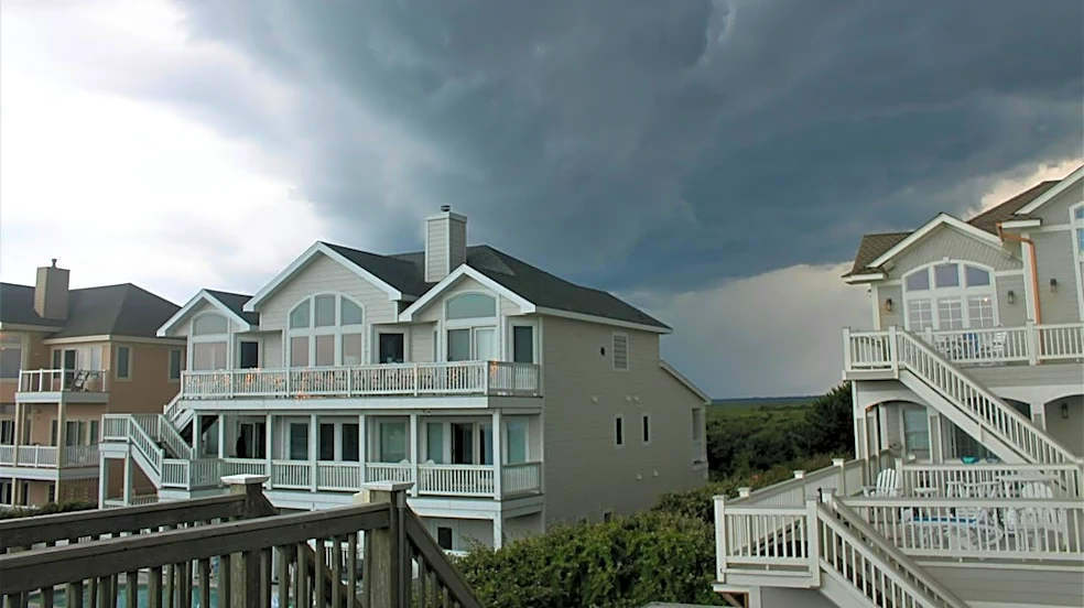 Nor'easter Threatens Mid-Atlantic With Strong Winds