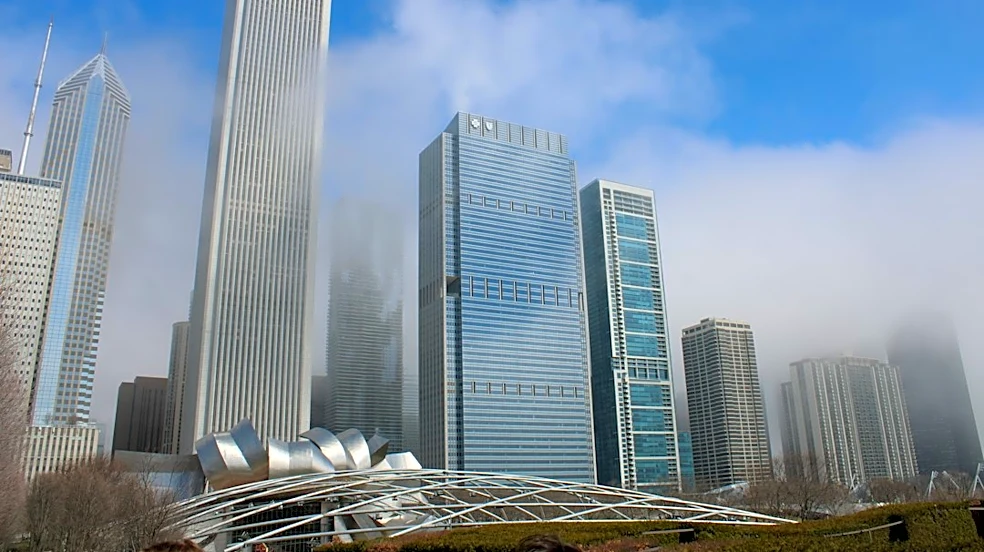 Sunny Skies and Mild Temperatures in Chicago Today