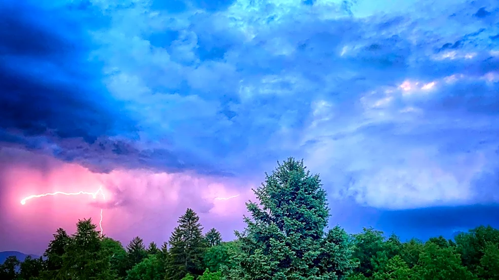 Wisconsin Couple Survives Lightning Strike, Marries