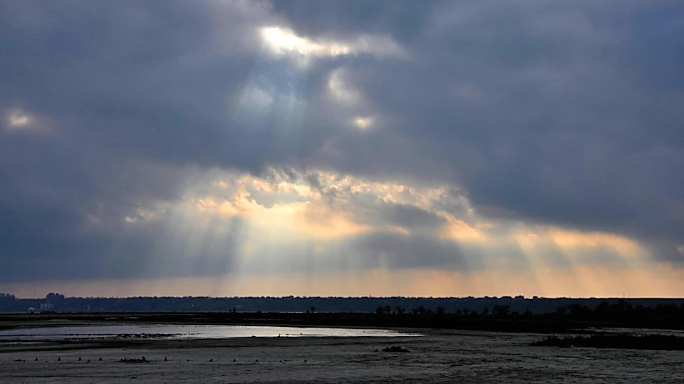 Warm and Breezy Weather in Odessa Before Weekend Rain