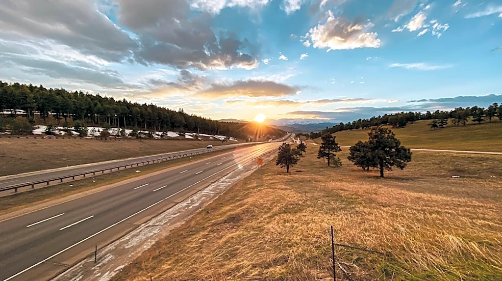 Bright Sun Glare Causes I-70 Closures in Colorado