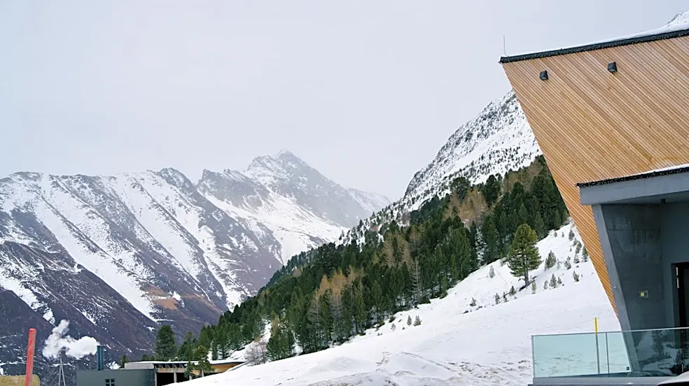 Mountain Resorts Adapt Amid Weather Uncertainty
