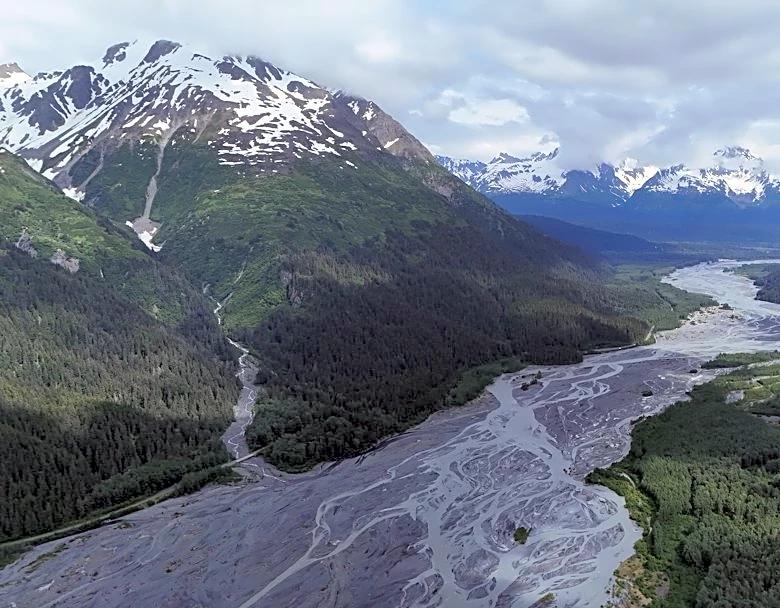 Alaska Faces Heavy Snow, 55 MPH Gusts in Winter Storm