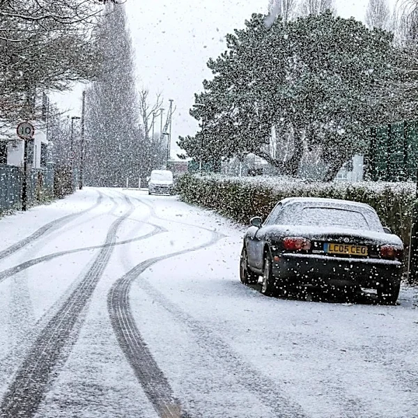 Driving Safely in Snow: Essential Tips for Beginners