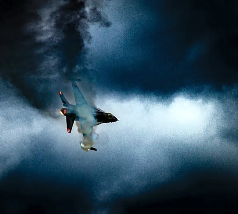 Thunderstorm Challenges Air Refueling Near Guam