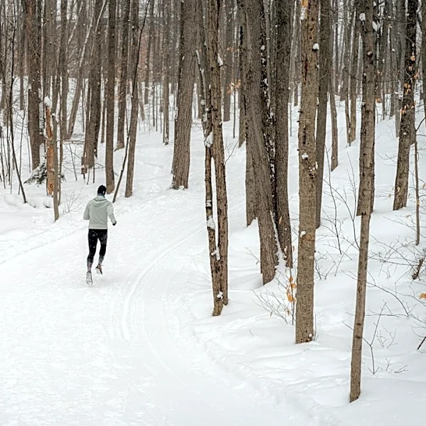 How to Stay Safe and Comfortable While Running in Cold Weather