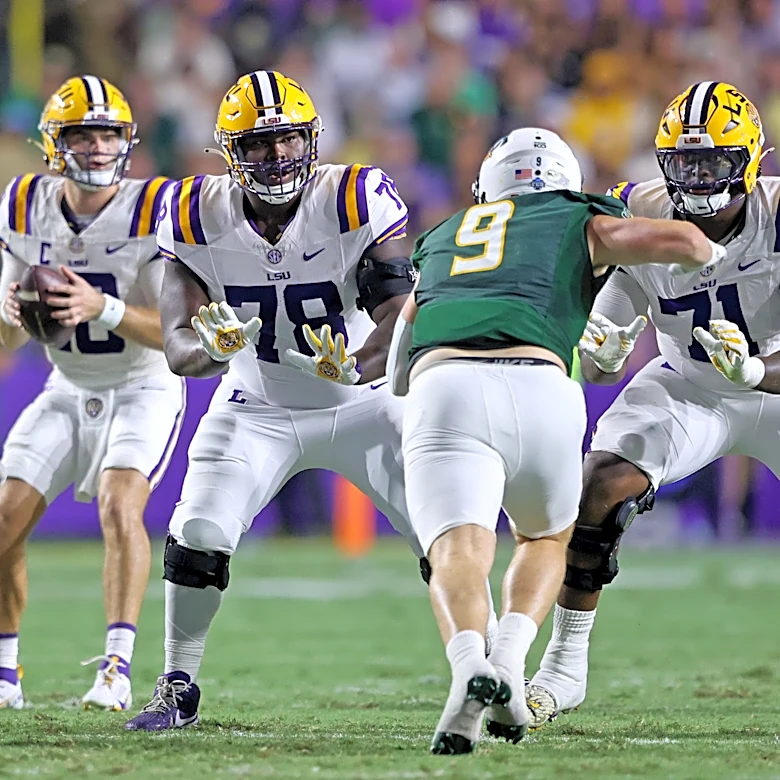 Texas A&M transfer OL has reportedly been taking reps at center