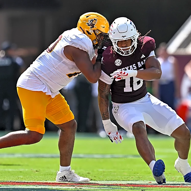 Mike Elko addresses Texas A&M's lack of blitzing through three games