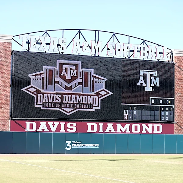 Texas A&M softball commit hits four home runs in huge weekend