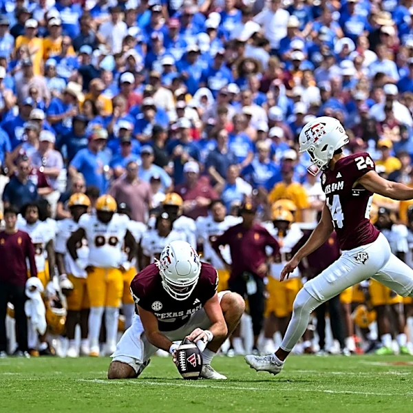 David Olano remains perfect through six games for Texas A&M