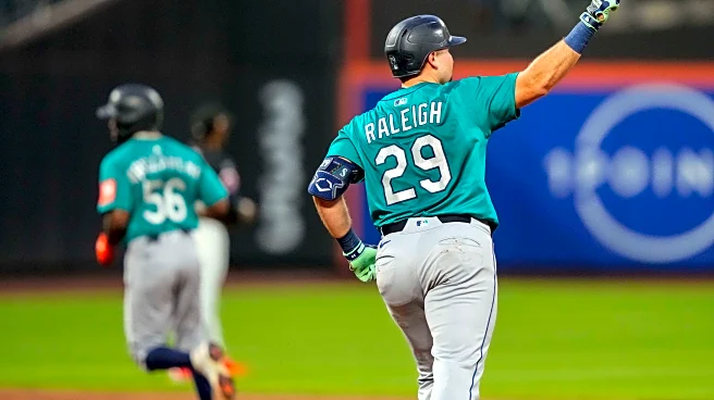 Raleigh hits MLB-leading 46th homer and sparks five-run seventh as Mariners outslug Mets 11-9