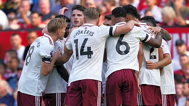 Arsenal wins 1-0 at Man United as Chelsea held by Palace in Premier League
