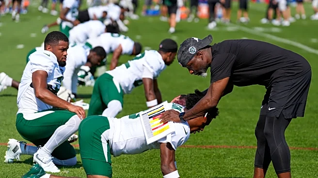 No coaches allowed: Aaron Glenn had his players lead a recent Jets walkthrough practice
