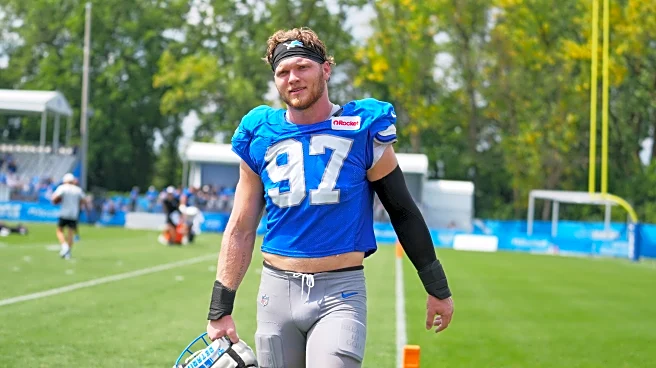 Lions' Aidan Hutchinson keeps focus on return to field during contract extension talks