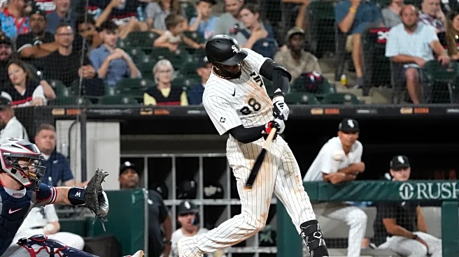 White Sox place center fielder Luis Robert Jr. on the 10-day IL with a left hamstring strain