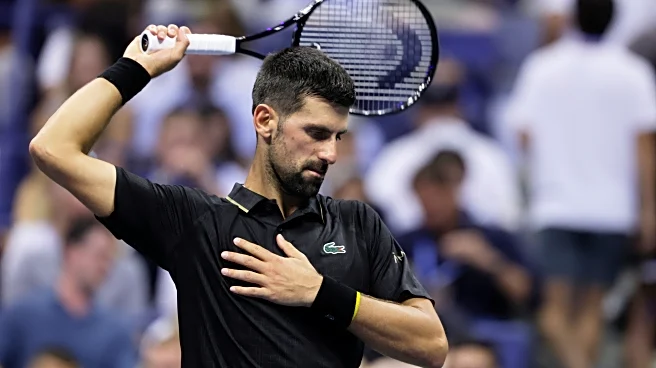 Novak Djokovic shakes off a back problem and reaches the 4th round of the US Open at 38