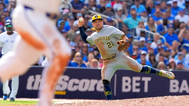 Chourio and Yelich hit back-to-back HRs off Hoffman in the ninth as the Brewers beat the Blue Jays