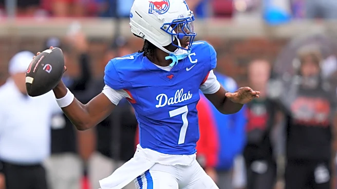 Kevin Jennings has two 75-yard TDs in 10-for-10 first half for No. 17 SMU vs. Baylor