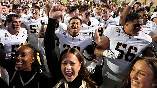 Hellums accounts for 3 TDs, scores with 2:52 left to push Army past Kansas State 24-21