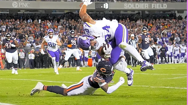 J.J. McCarthy comes on strong down stretch in debut as Vikings beat Bears 27-24 in opener