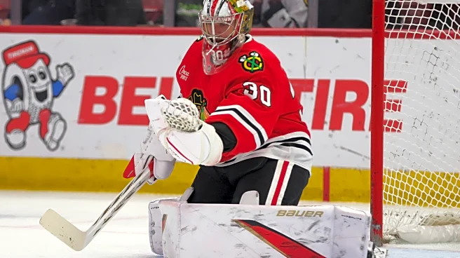 Blackhawks solidify goaltending future by signing Spencer Knight to 3-year, $17.5M extension